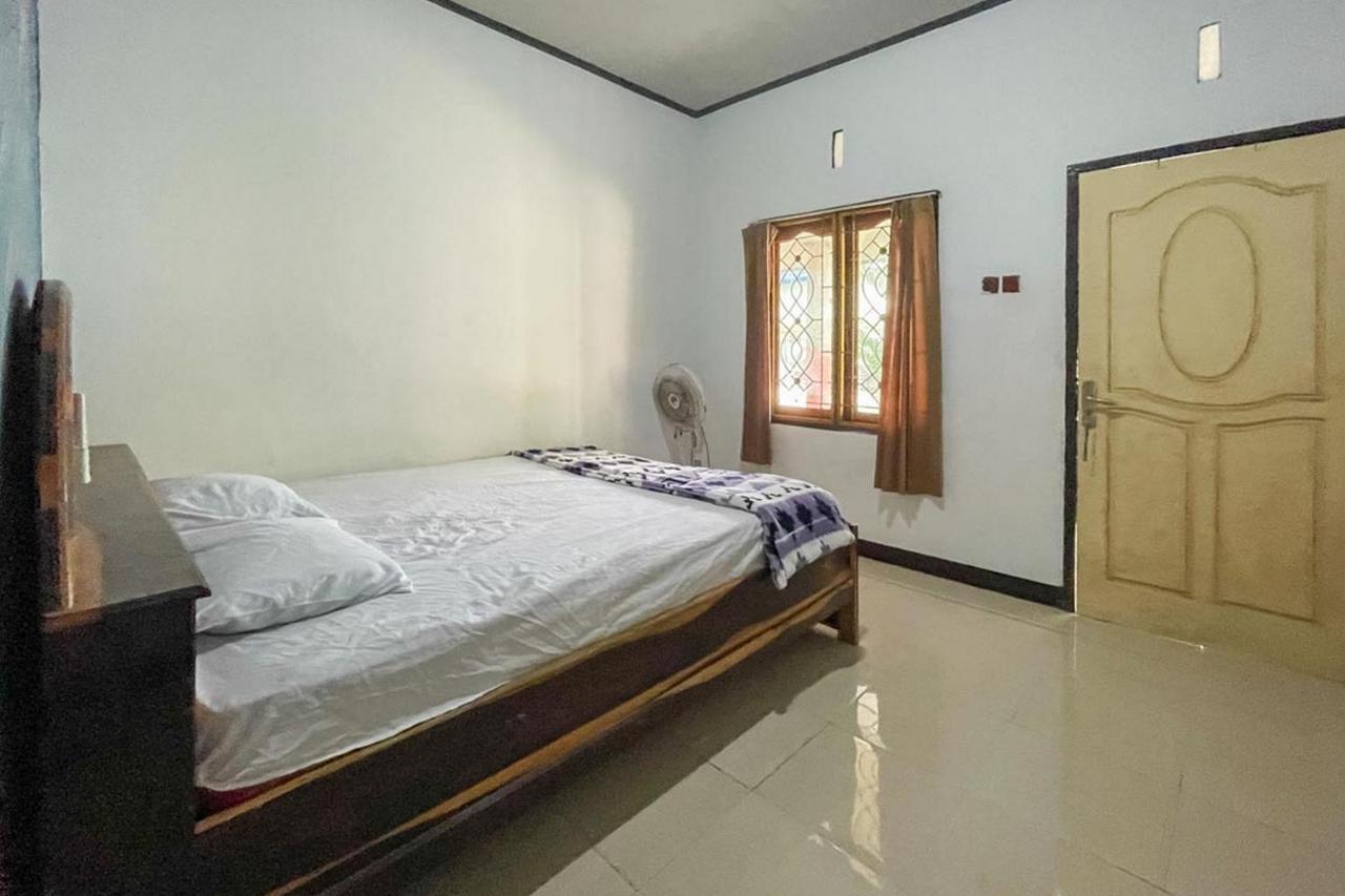 Ekas Beach Guesthouse Mitra Reddoorz 外观 照片