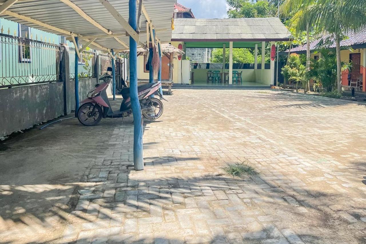 Ekas Beach Guesthouse Mitra Reddoorz 外观 照片